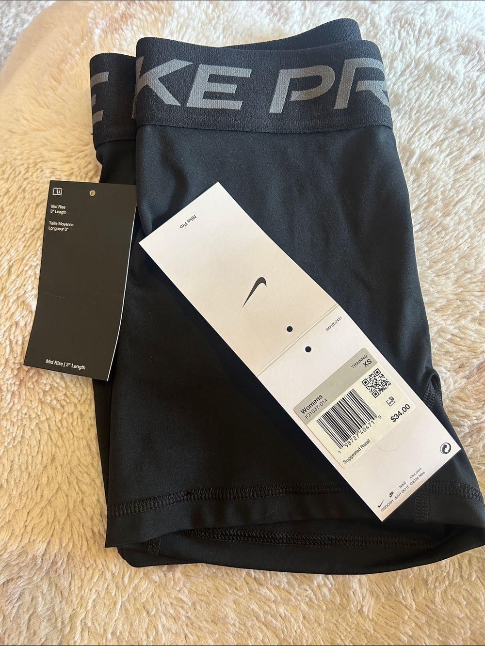 Black womens XS Nike pros brand new